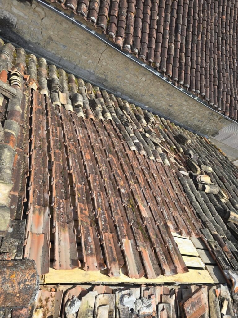 remaniement couverture remplacement de tuiles cassés Angoulême Charente Will Renov