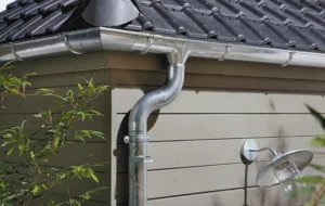 Gouttière en zinc